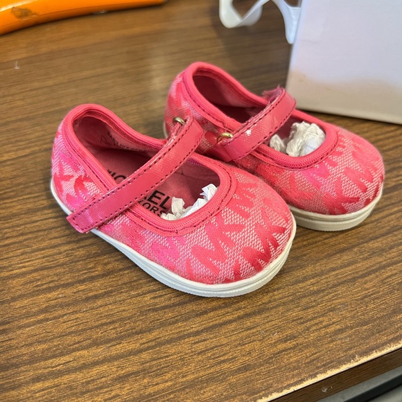 MICHAEL Michael Kors Baby Ivy Strap pink shoe - Picture 3 of 3